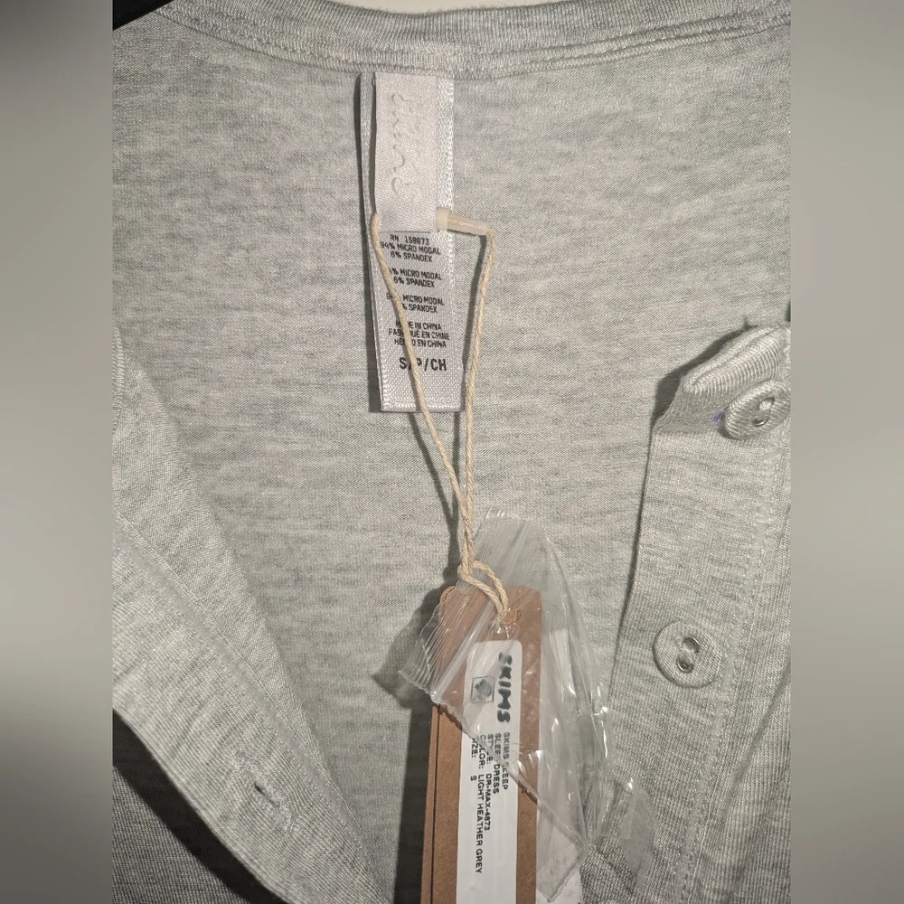 BB1. NWT SKIMS SLEEP DRESS IN LIGHT HEATHER GREY - Picture 5 of 6